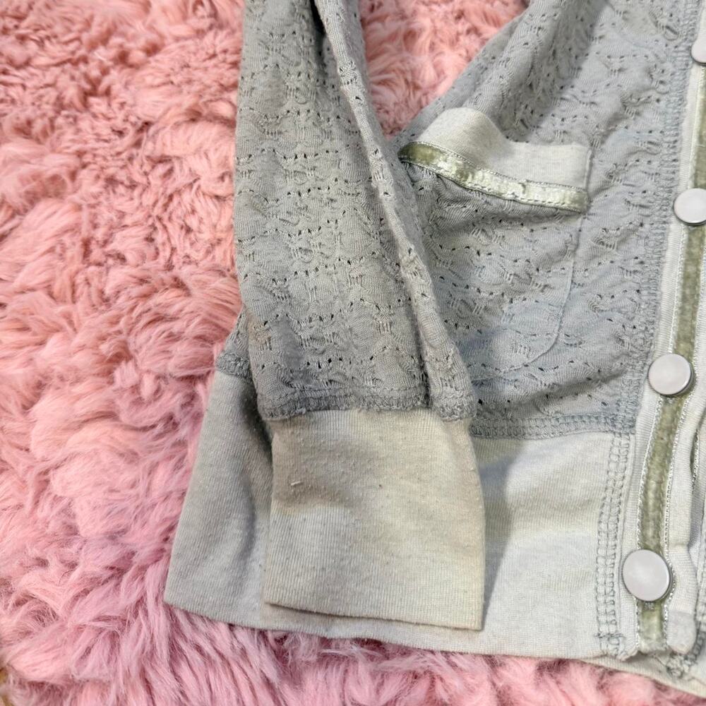Y2k gray cardigan with eyelet cutout details and slouchy pockets size small - Picture 6 of 8